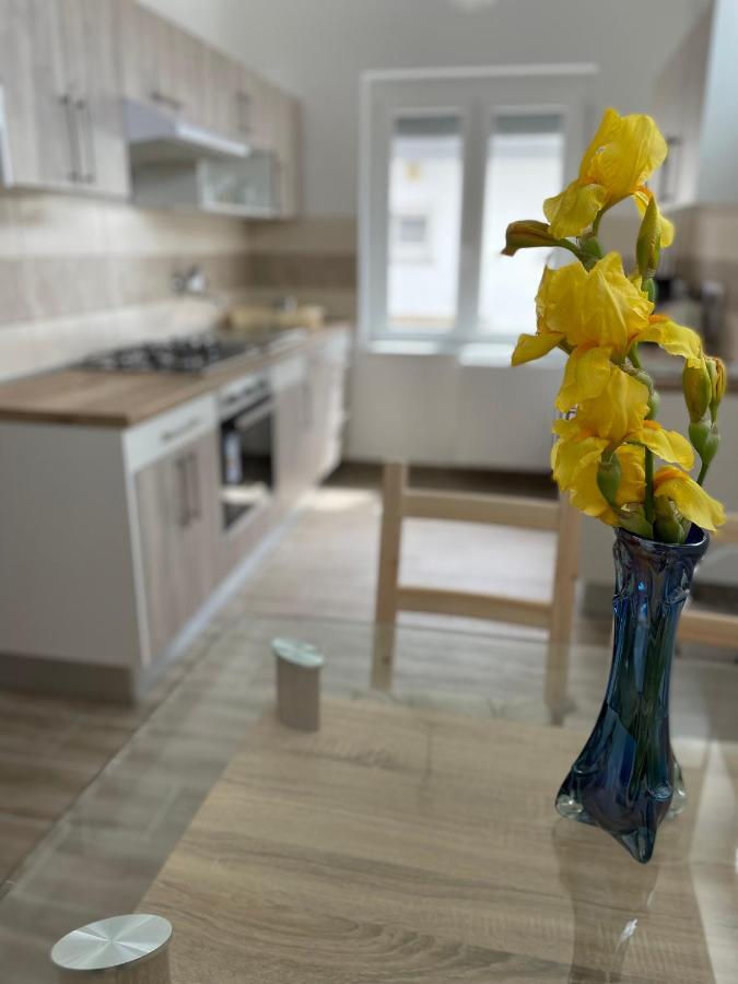 Pingvin Cukraszda Apartman Balatonmáriafürdő Eksteriør bilde